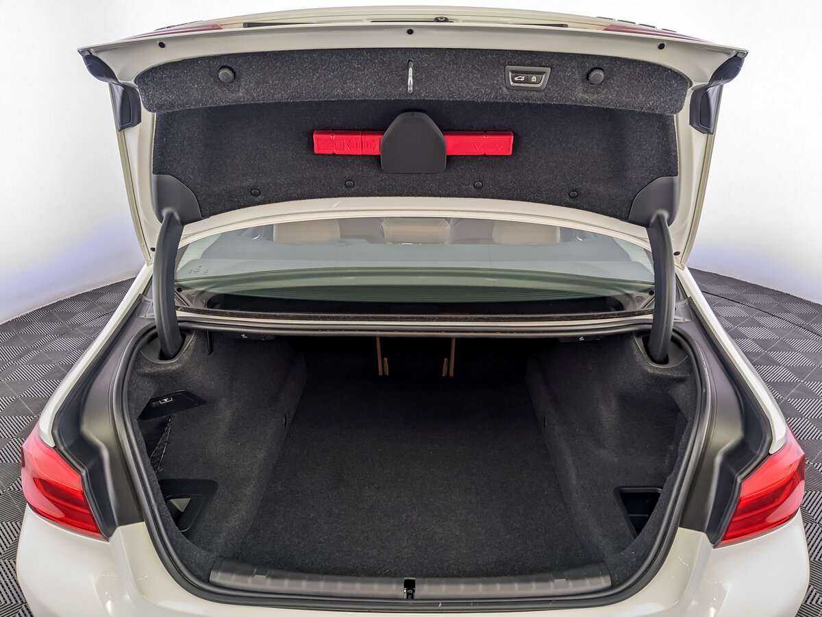 Б/У БМВ 5 серии 2017 года. Фото: #9