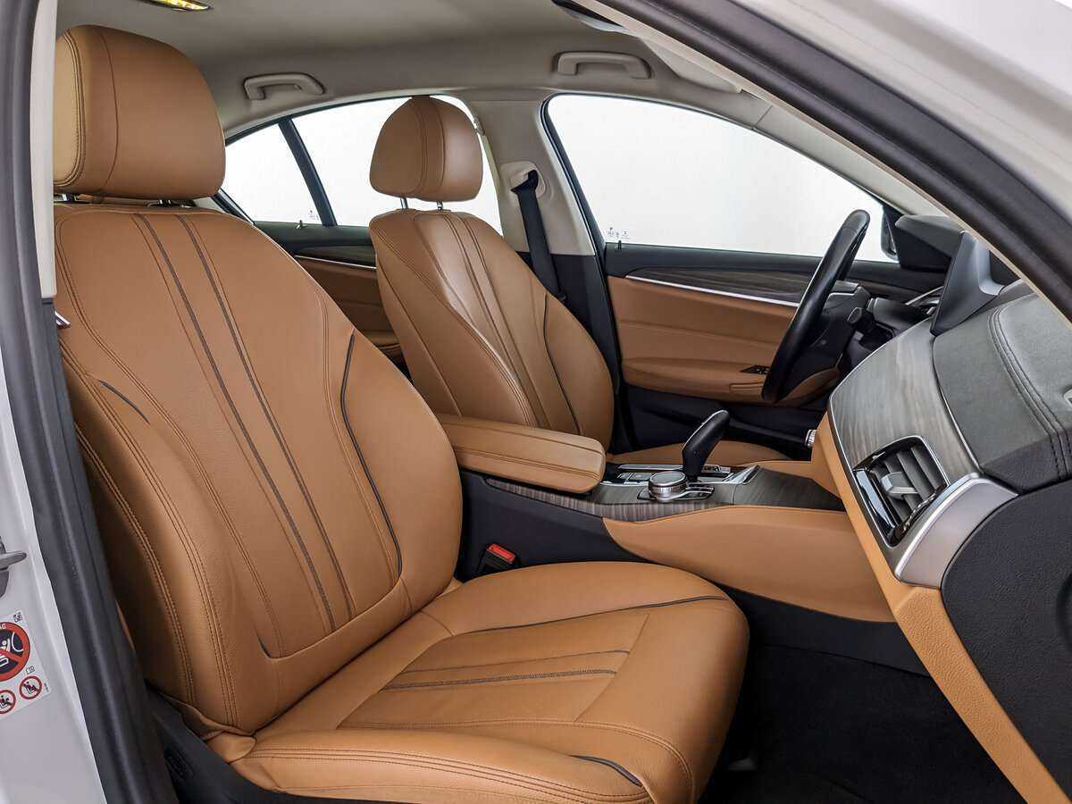 Б/У БМВ 5 серии 2017 года. Фото: #17