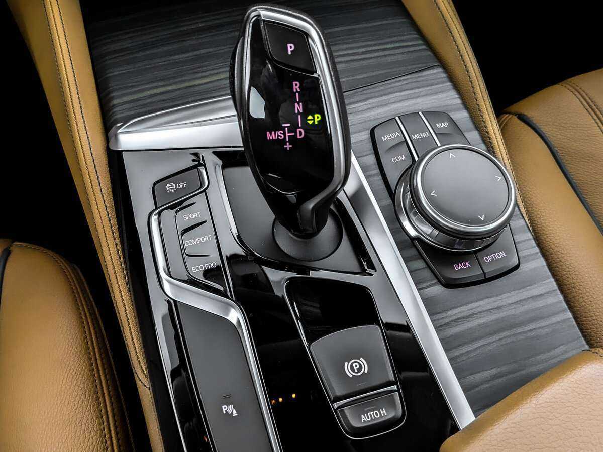 Б/У БМВ 5 серии 2017 года. Фото: #20