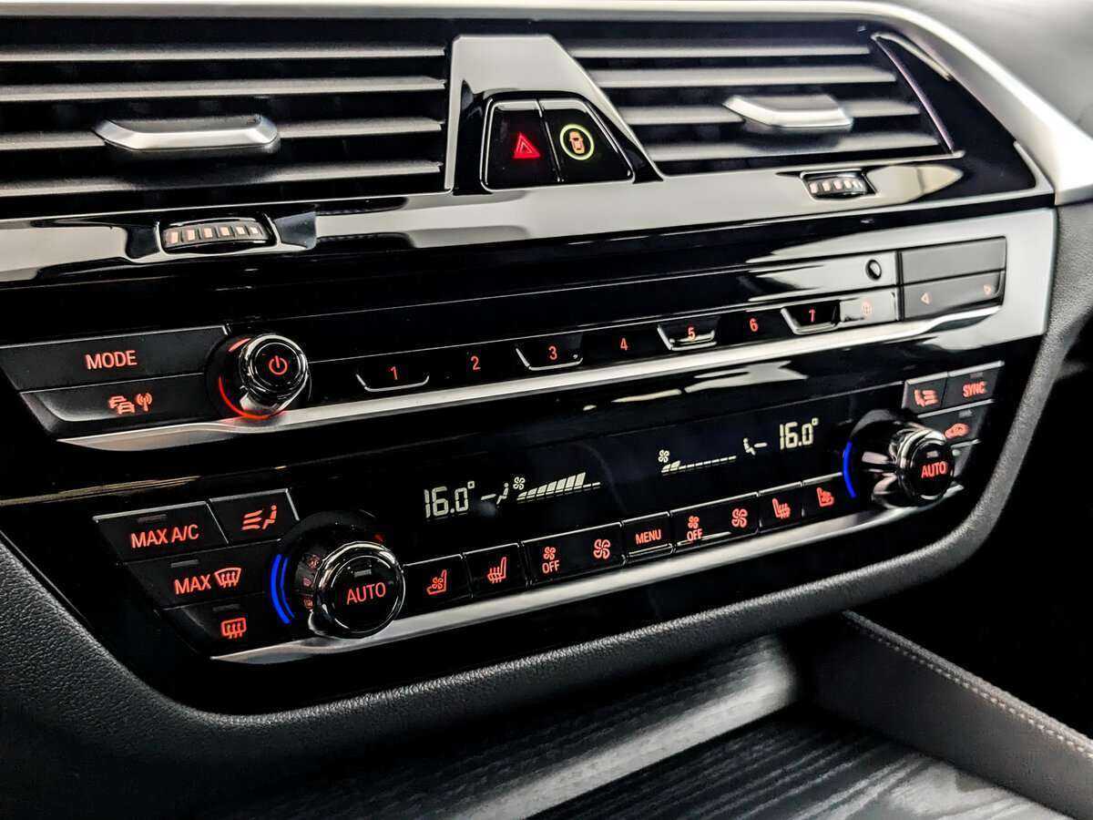 Б/У БМВ 5 серии 2021 года. Фото: #19