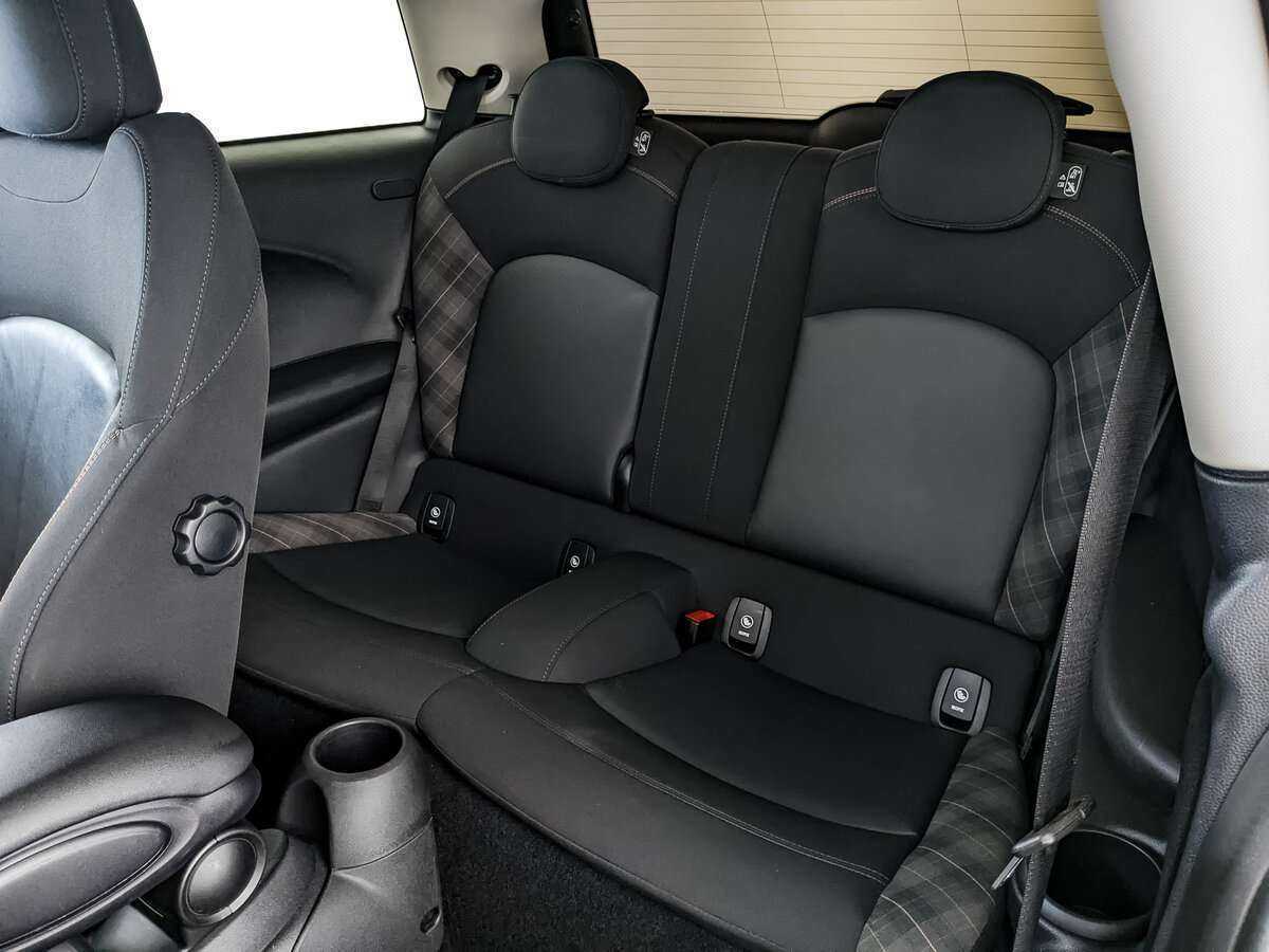 Б/У Мини Хэтч 2017 года. Фото: #13