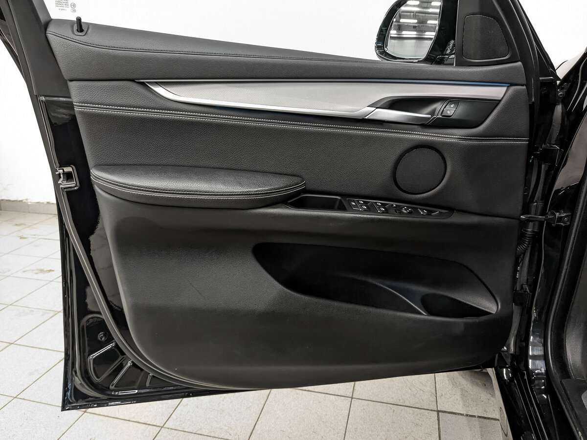 Б/У БМВ Икс6 2019 года. Фото: #16