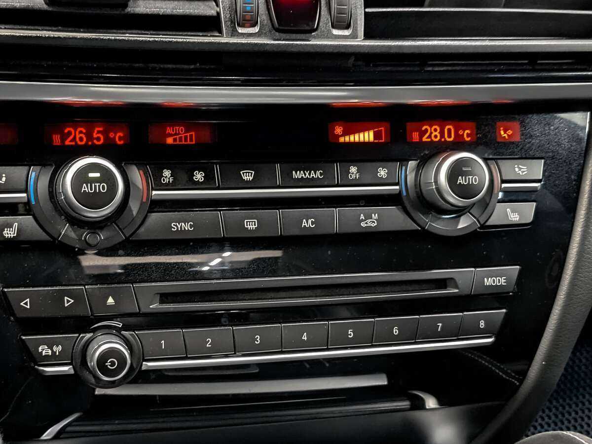 Б/У БМВ Икс6 2019 года. Фото: #24