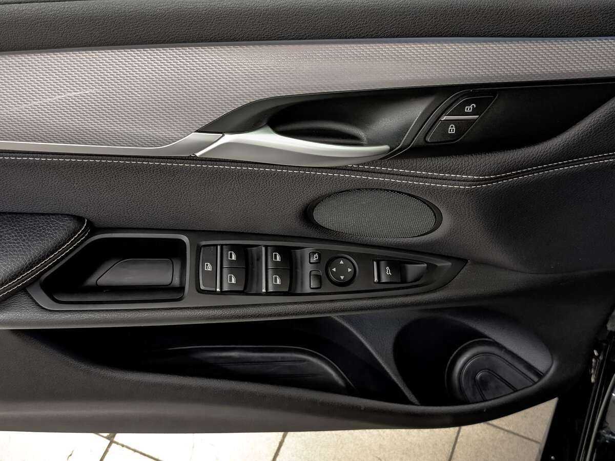 Б/У БМВ Икс6 2019 года. Фото: #25