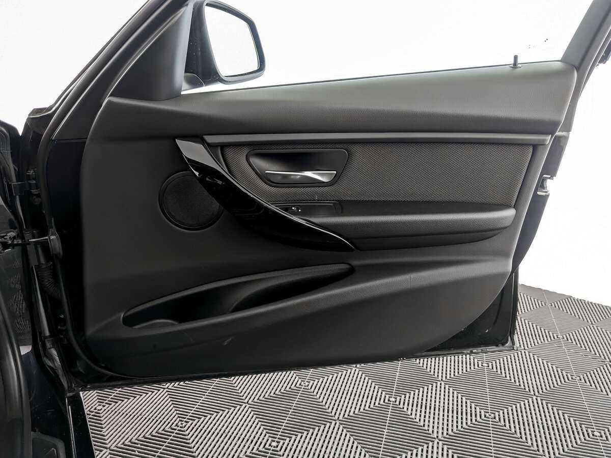 Б/У БМВ 3 серии 2018 года. Фото: #19