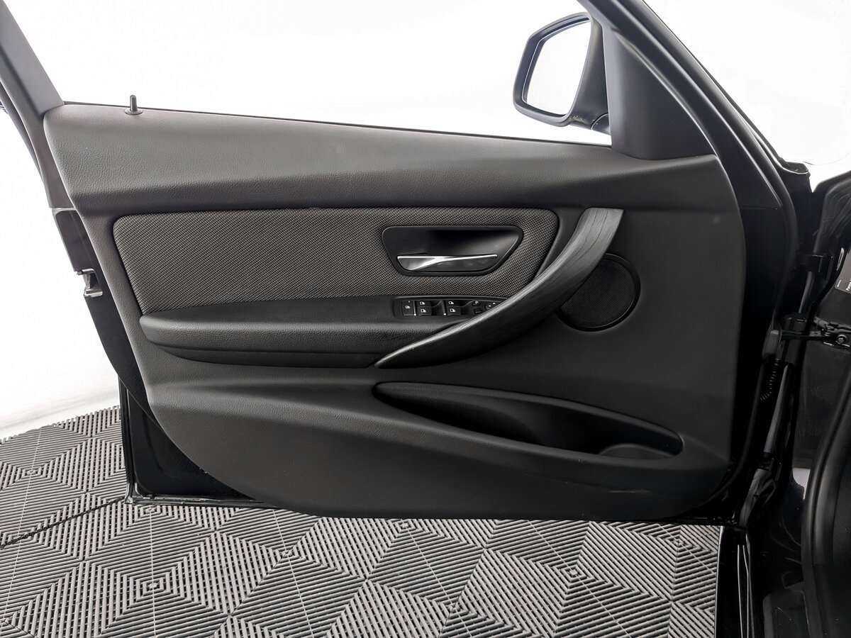 Б/У БМВ 3 серии 2019 года. Фото: #13