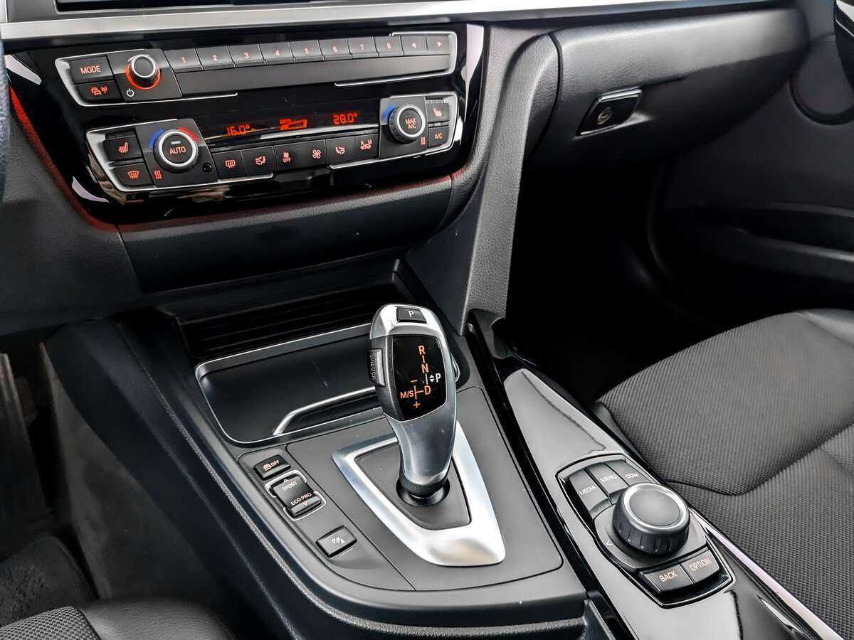 Б/У БМВ 3 серии 2018 года. Фото: #24