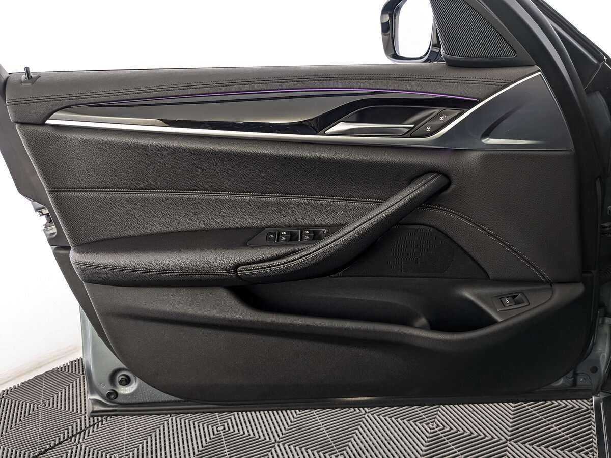 Б/У БМВ 5 серии 2019 года. Фото: #13