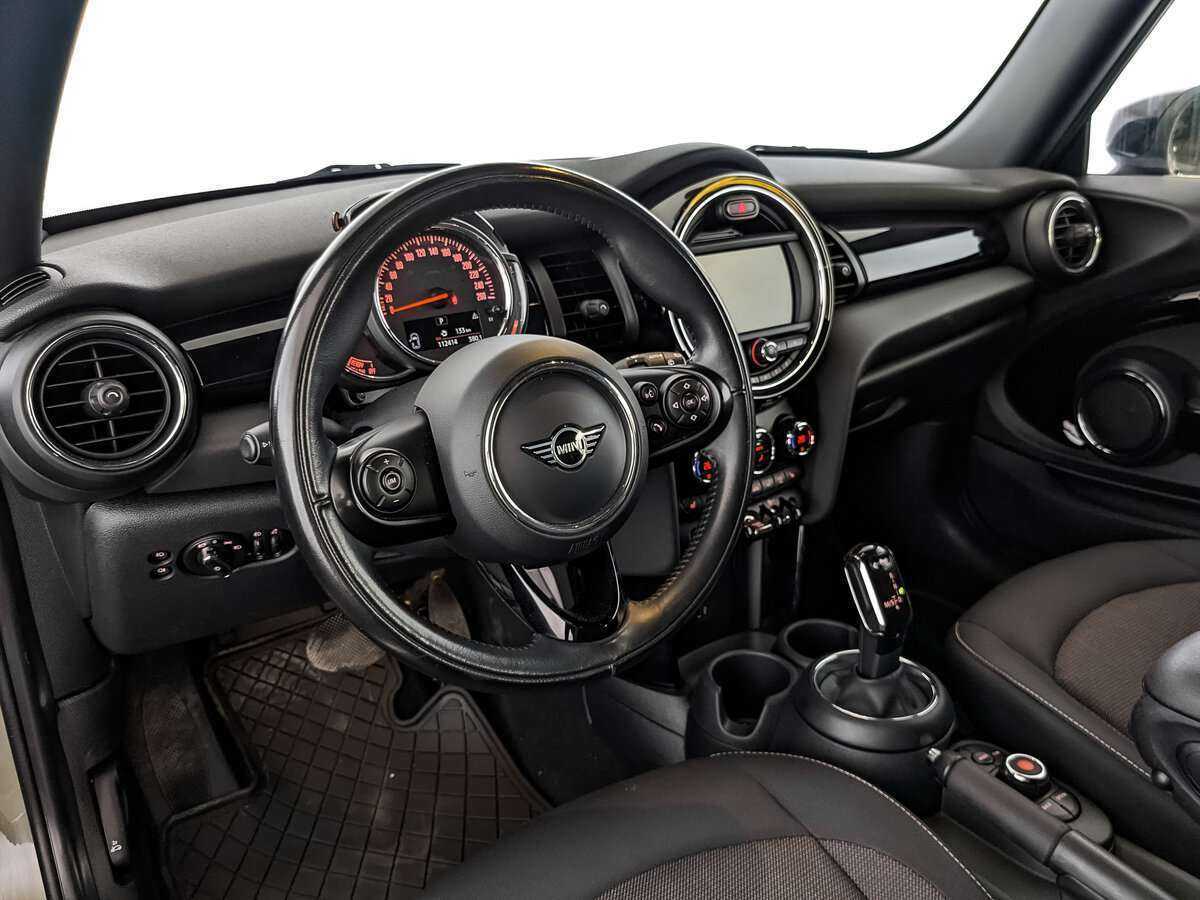 Б/У Мини Хэтч 2020 года. Фото: #10