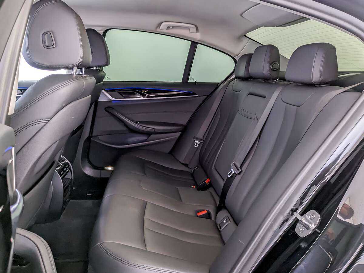 Б/У БМВ 5 серии 2019 года. Фото: #11