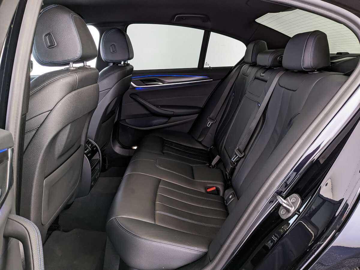 Б/У БМВ 5 серии 2021 года. Фото: #13