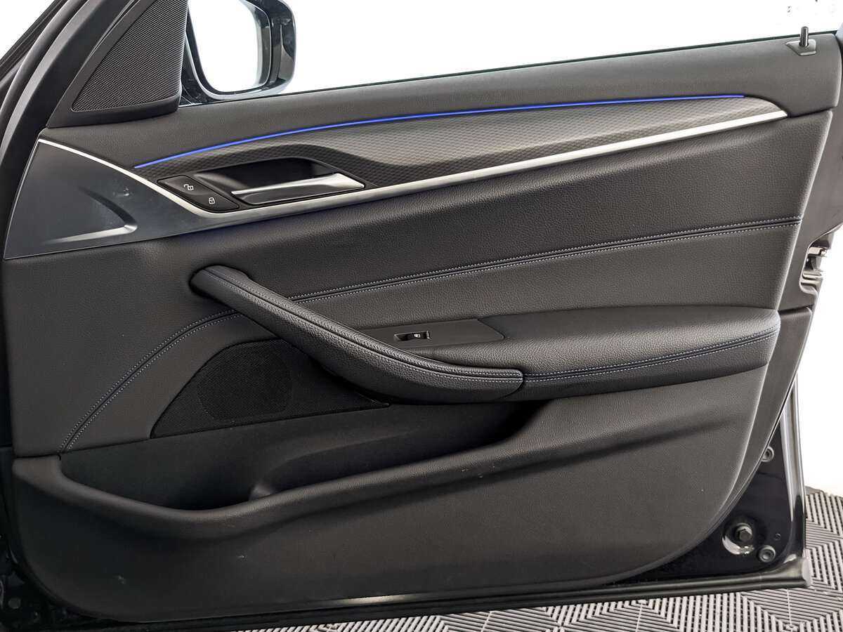 Б/У БМВ 5 серии 2021 года. Фото: #20