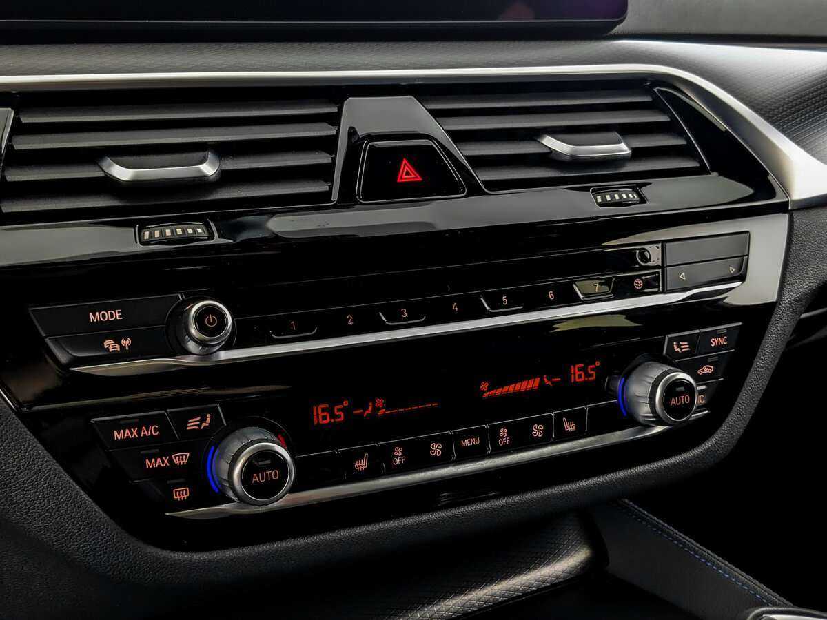 Б/У БМВ 5 серии 2021 года. Фото: #17