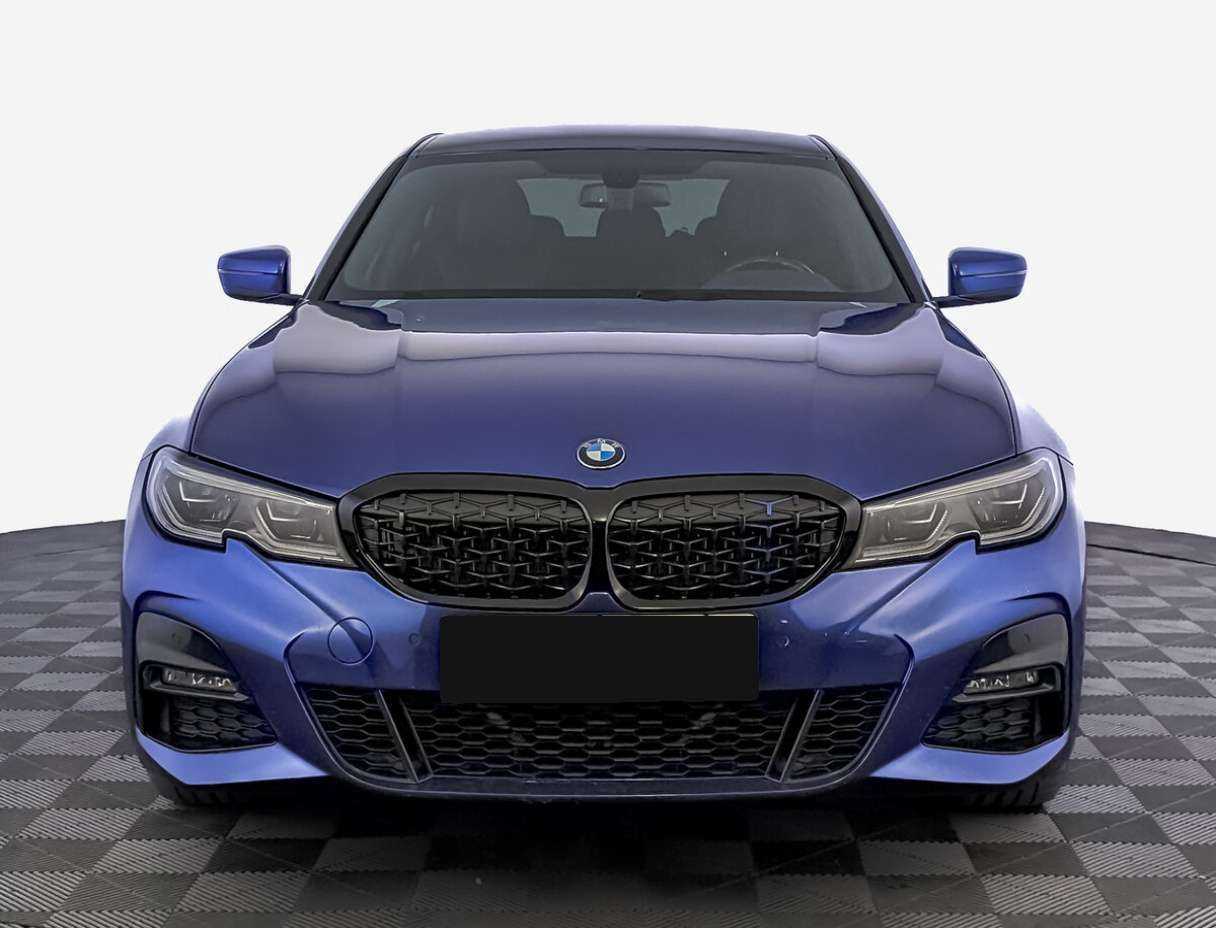 Б/У БМВ 3 серии 2021 года. Фото: #1