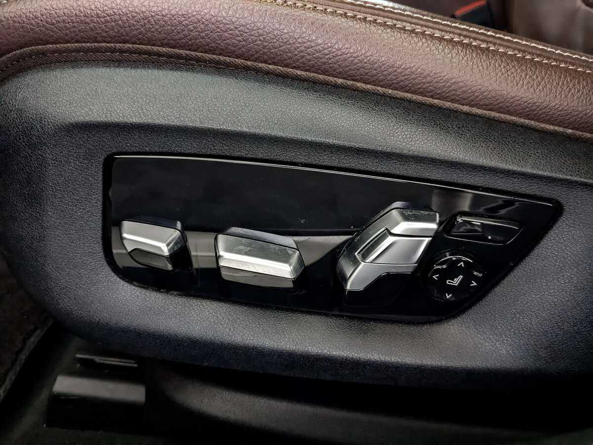 Б/У БМВ 7 серии 2019 года. Фото: #18