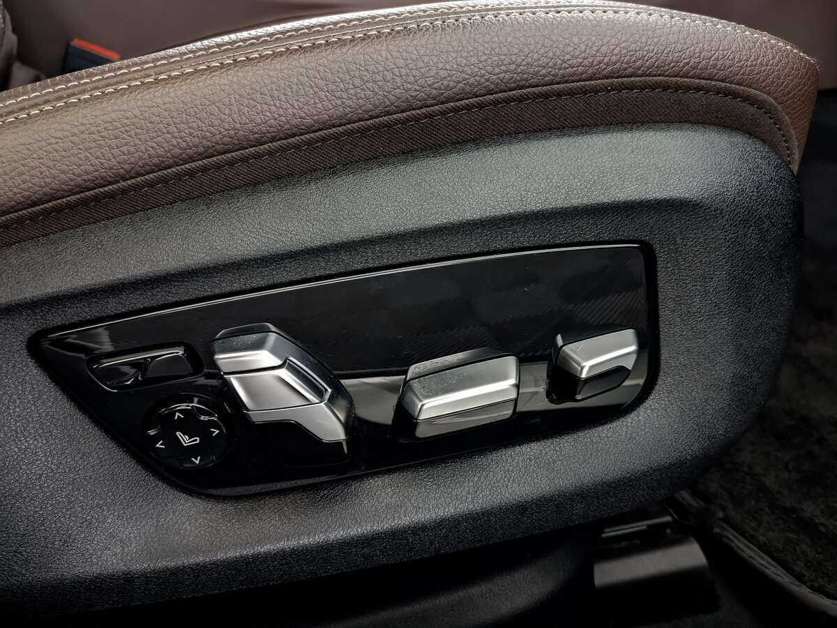 Б/У БМВ 7 серии 2019 года. Фото: #19