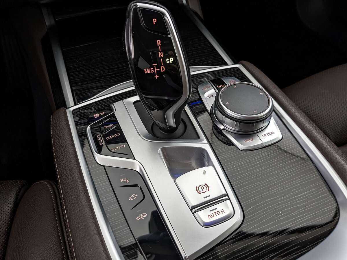 Б/У БМВ 7 серии 2019 года. Фото: #20