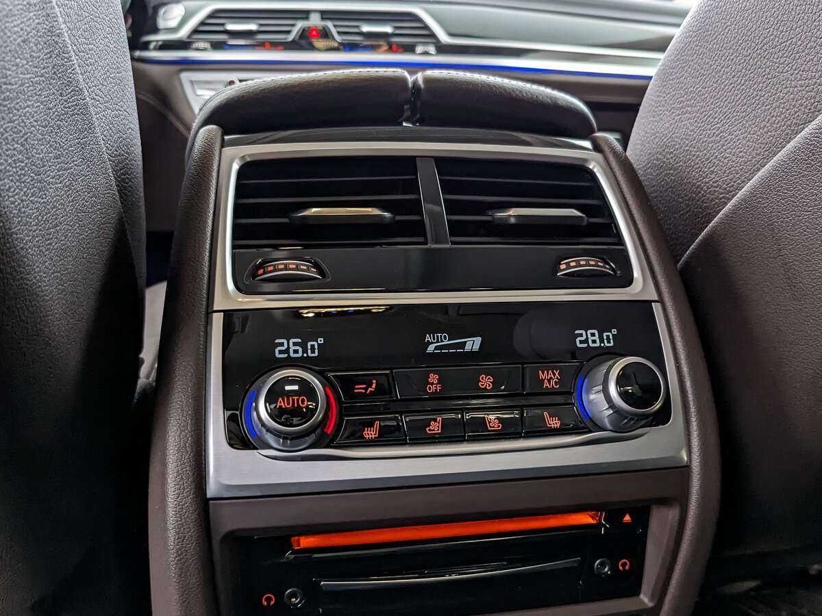 Б/У БМВ 7 серии 2019 года. Фото: #21