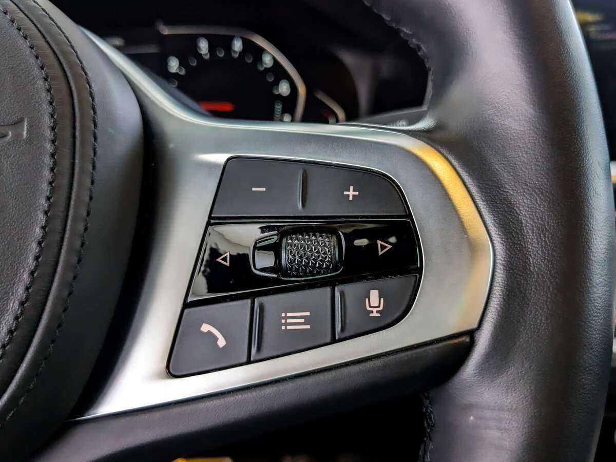 Б/У БМВ 3 серии 2021 года. Фото: #21