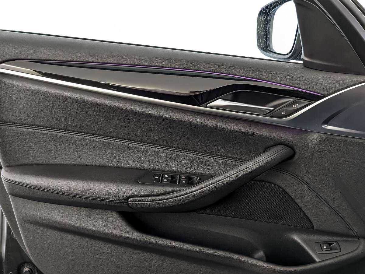 Б/У БМВ 5 серии 2017 года. Фото: #14