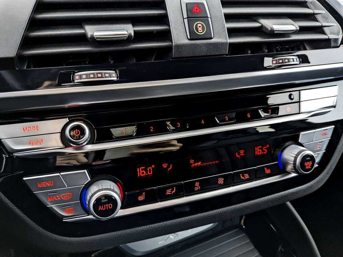 Б/У БМВ Икс4 2020 года. Фото: #21