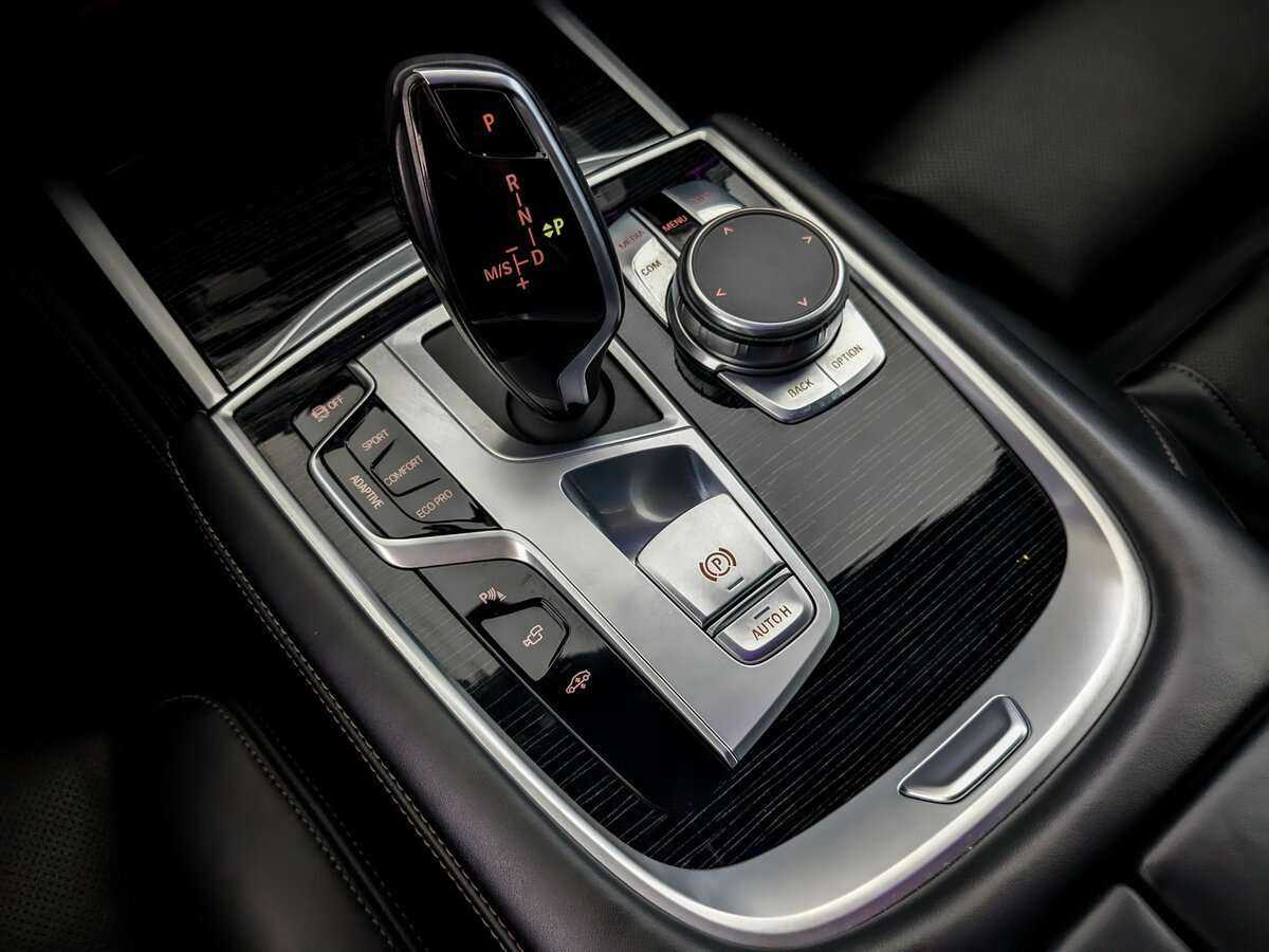 Б/У БМВ 7 серии 2019 года. Фото: #21