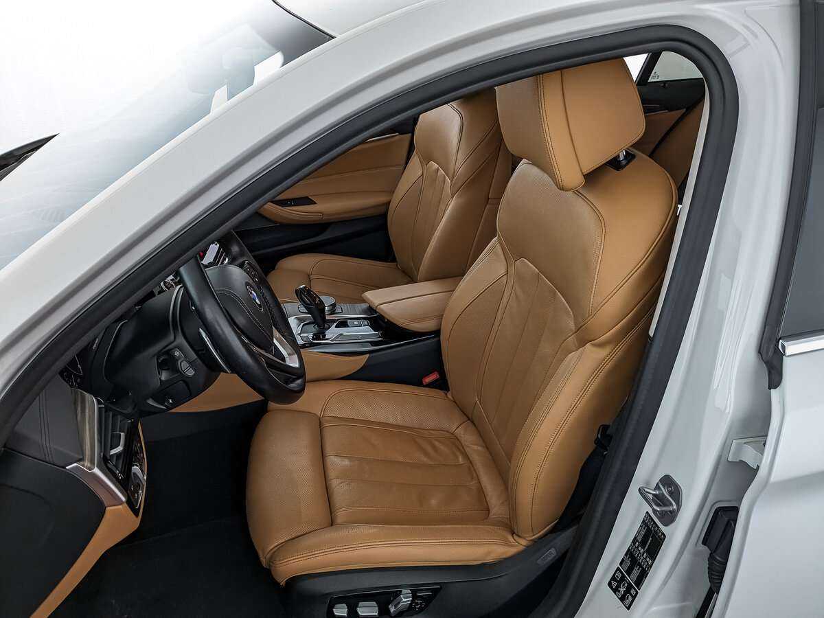 Б/У БМВ 5 серии 2019 года. Фото: #14