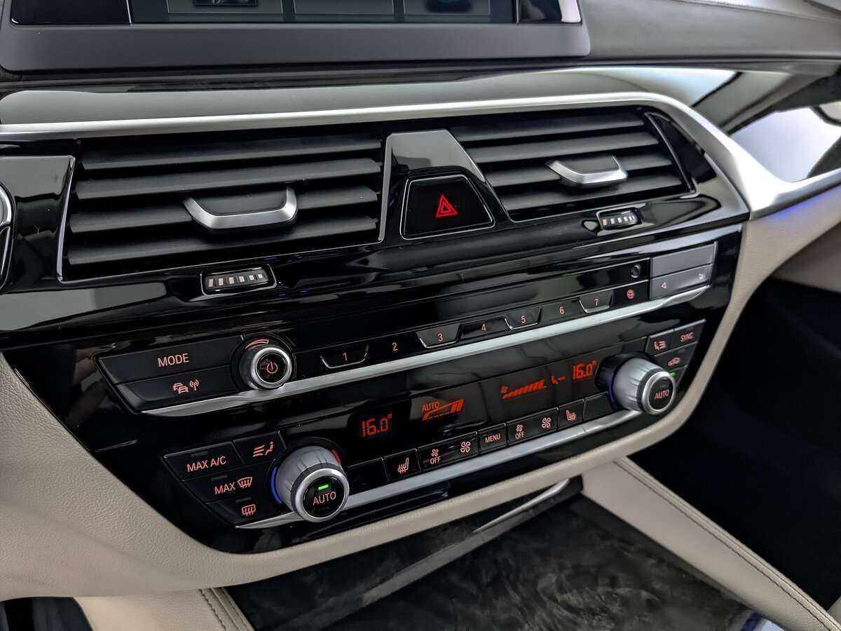 Б/У БМВ 5 серии 2017 года. Фото: #16