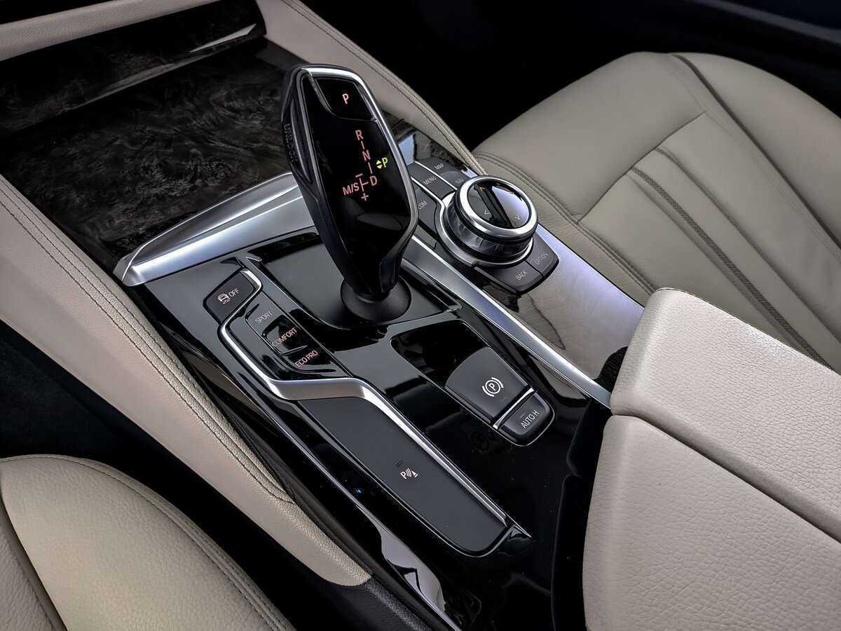 Б/У БМВ 5 серии 2017 года. Фото: #21