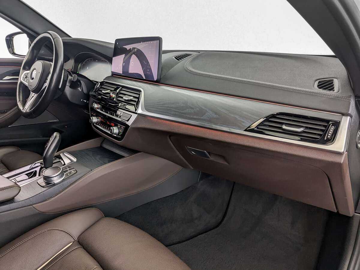 Б/У БМВ 5 серии 2020 года. Фото: #8