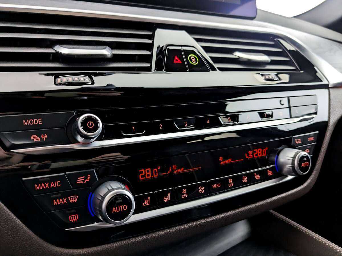 Б/У БМВ 5 серии 2020 года. Фото: #21