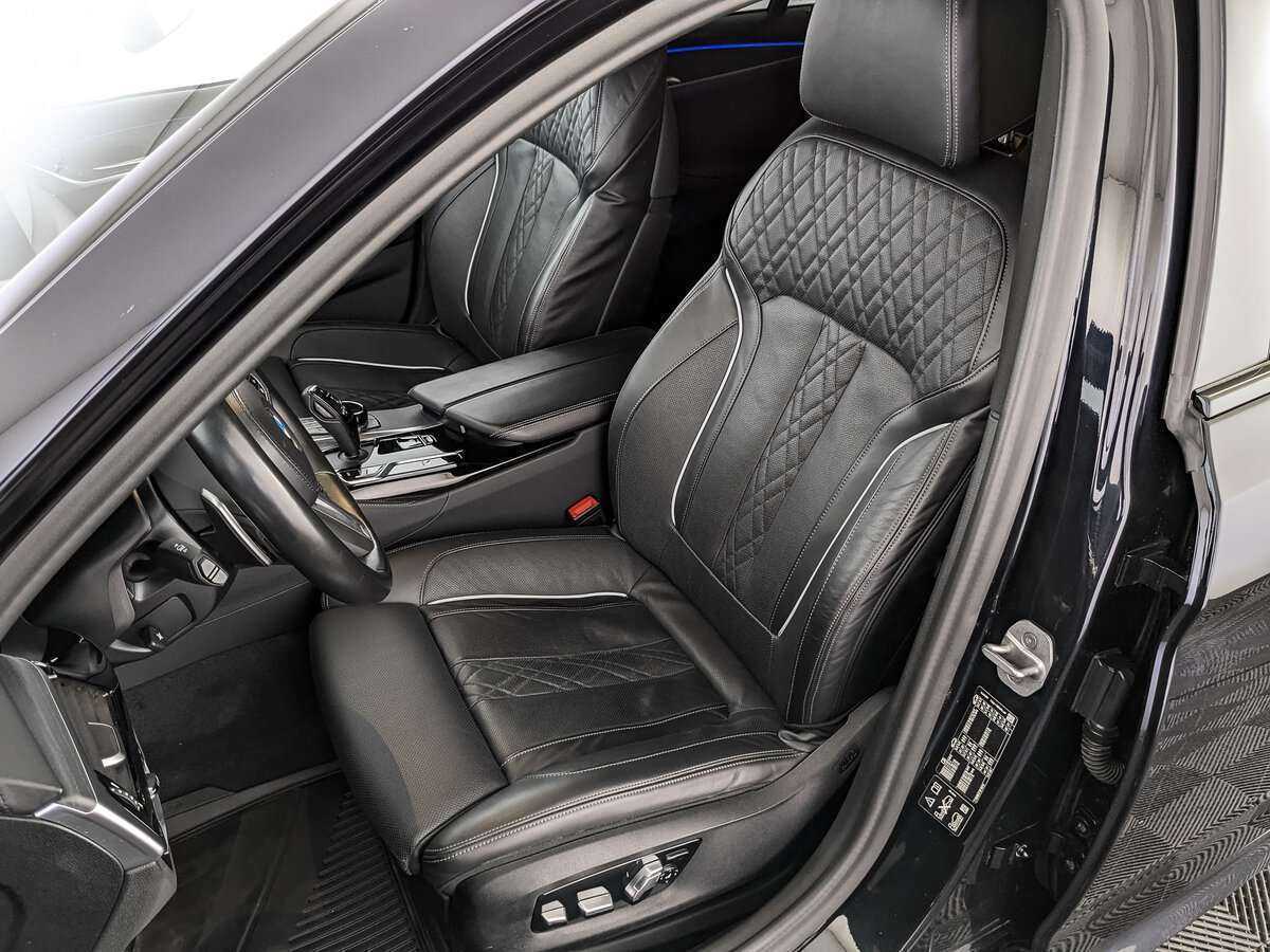 Б/У БМВ 5 серии 2021 года. Фото: #11