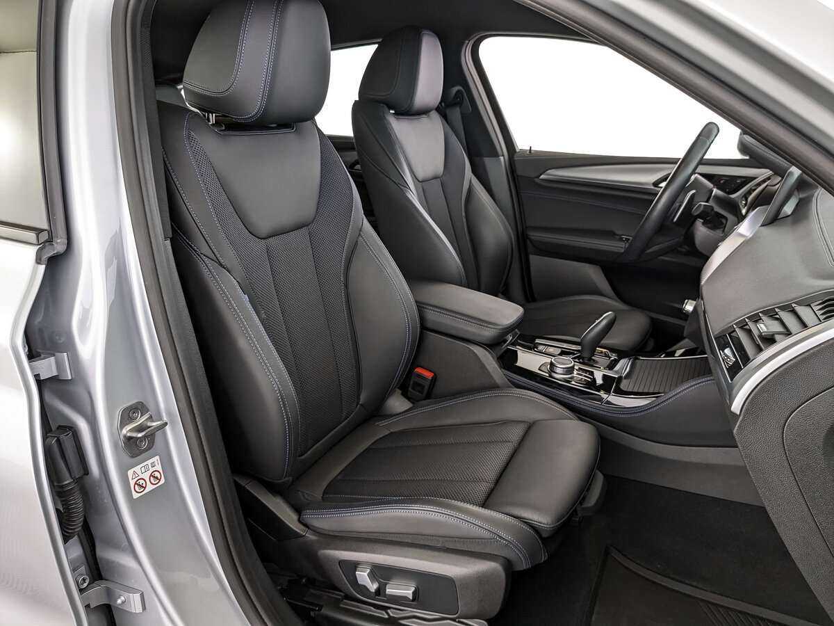 Б/У БМВ Икс4 2021 года. Фото: #23