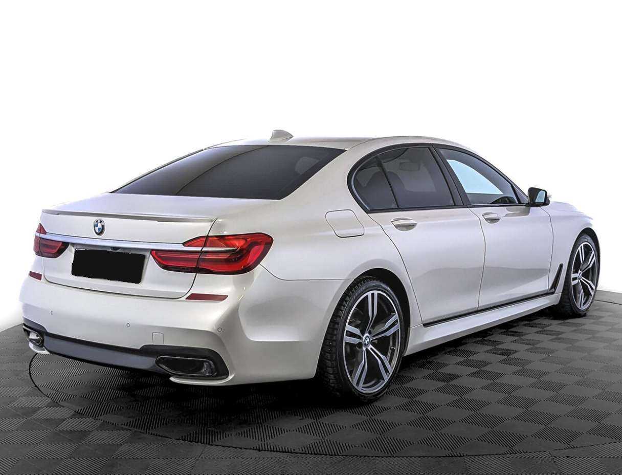 Б/У БМВ 7 серии 2019 года. Фото: #4