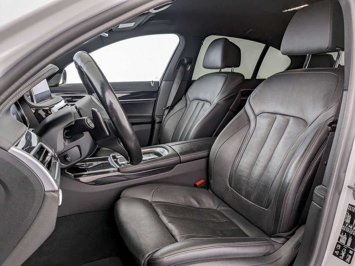 Б/У БМВ 7 серии 2019 года. Фото: #15