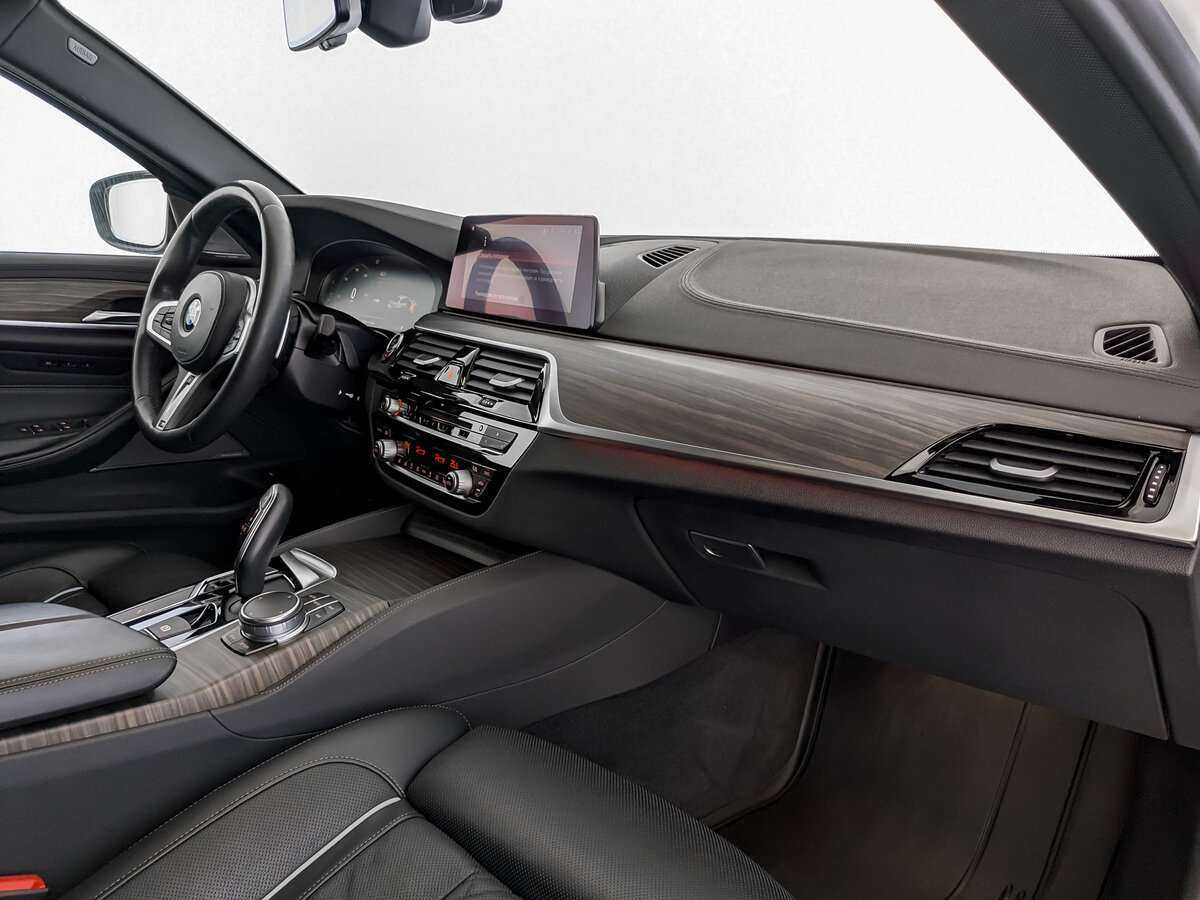 Б/У БМВ 5 серии 2019 года. Фото: #8