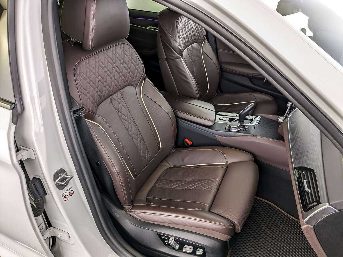 Б/У БМВ 5 серии 2020 года. Фото: #18