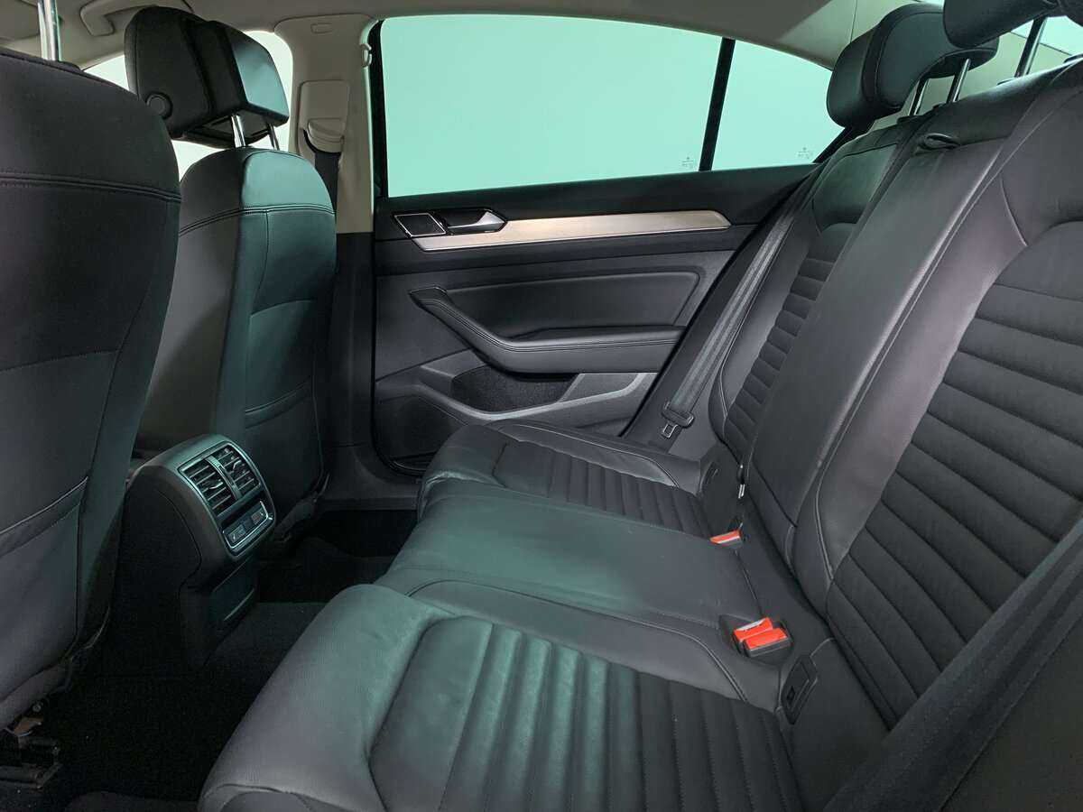 Б/У Фольксваген Пассат 2019 года. Фото: #15