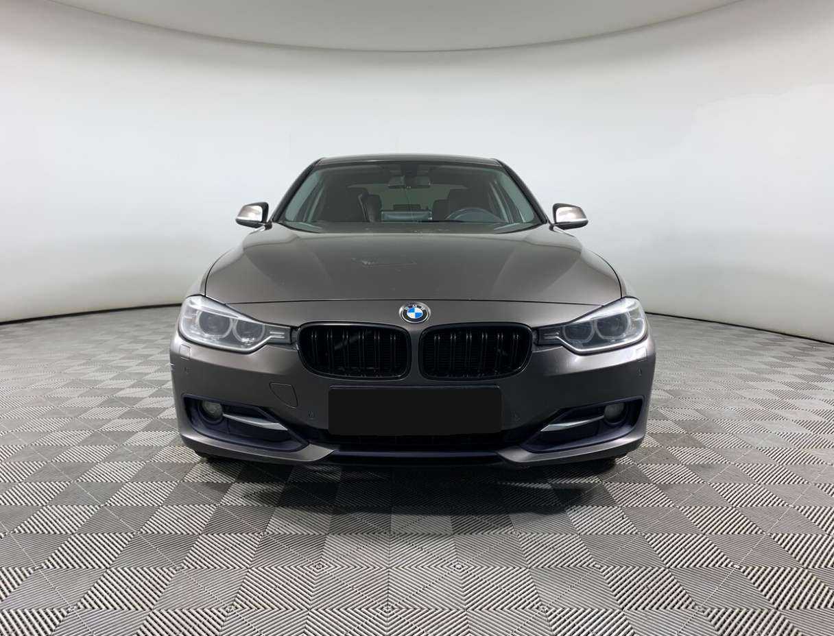 Б/У БМВ 3 серии 2013 года. Фото: #1