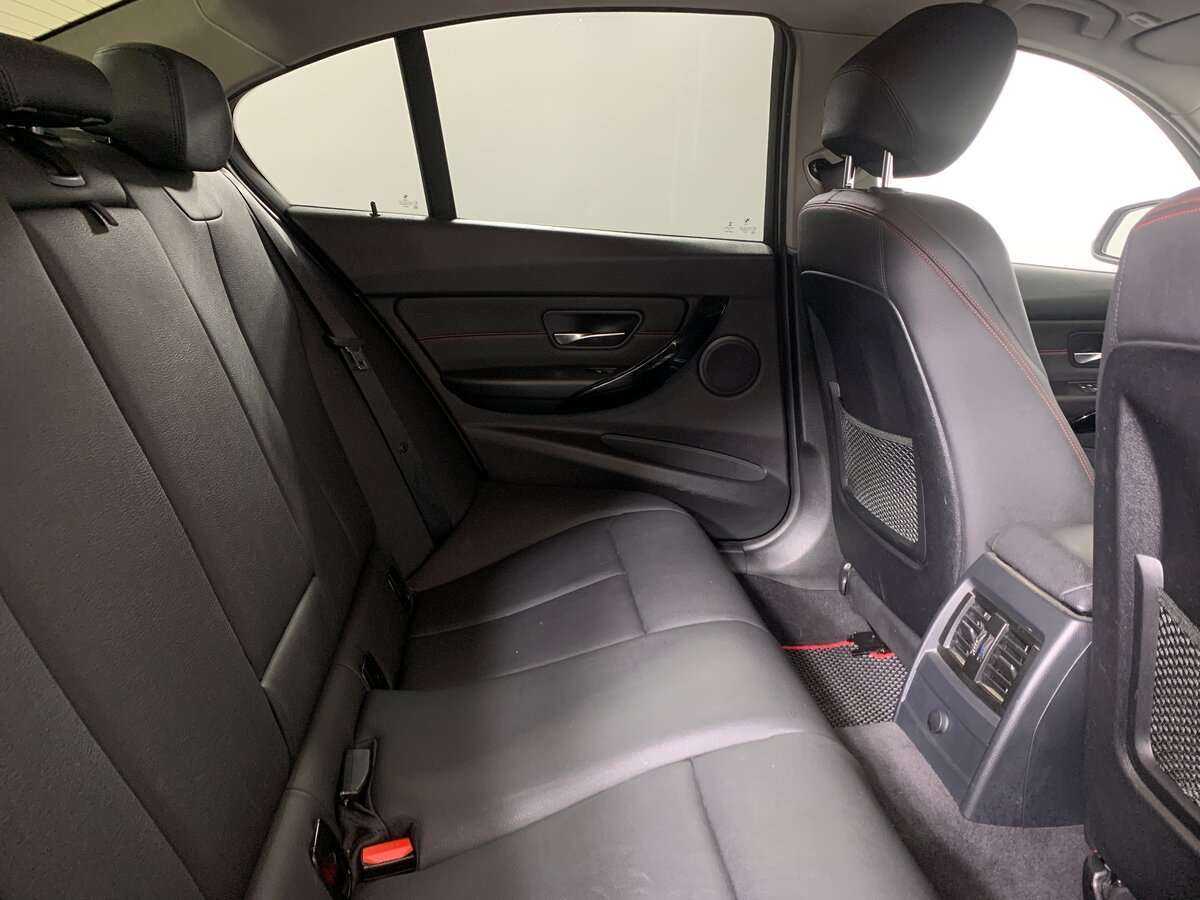 Б/У БМВ 3 серии 2013 года. Фото: #13