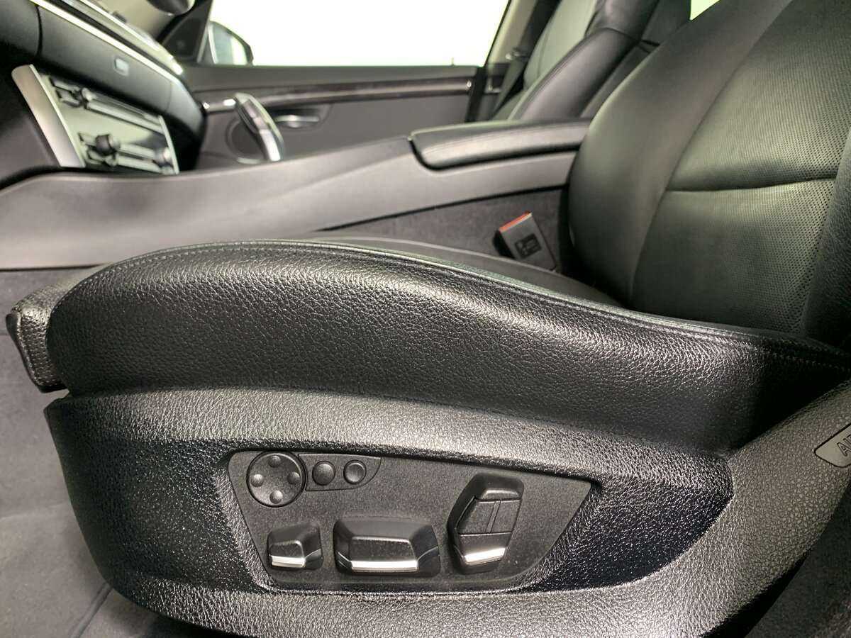 Б/У БМВ 5 серии 2012 года. Фото: #12