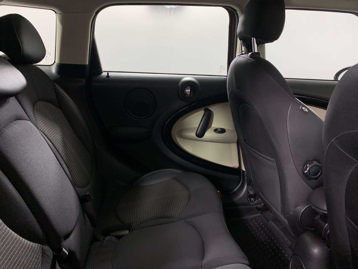 Б/У Мини Каунтримэн 2016 года. Фото: #14