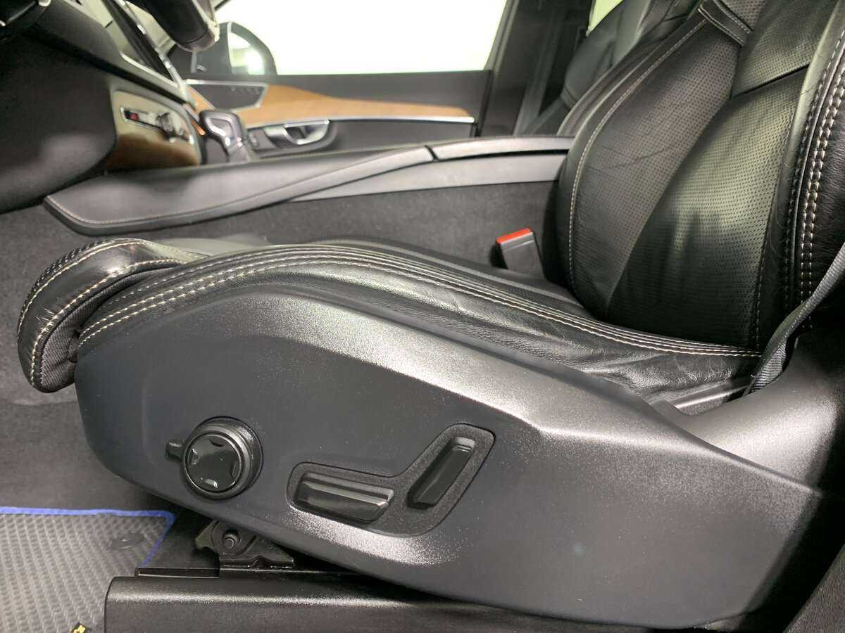 Б/У Вольво ИксЦ90 2017 года. Фото: #14