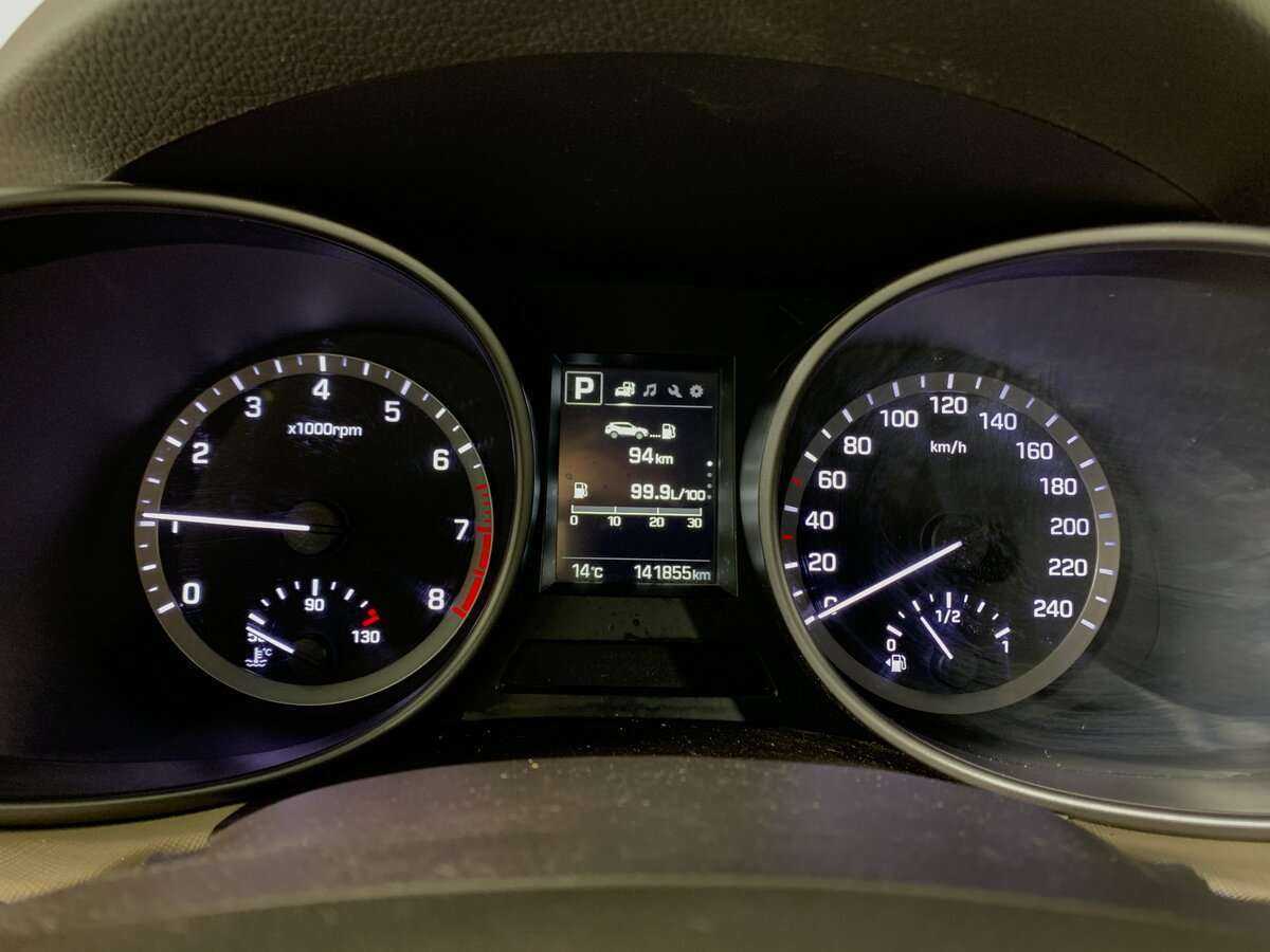 Б/У Хендай Санта Фе 2017 года. Фото: #11