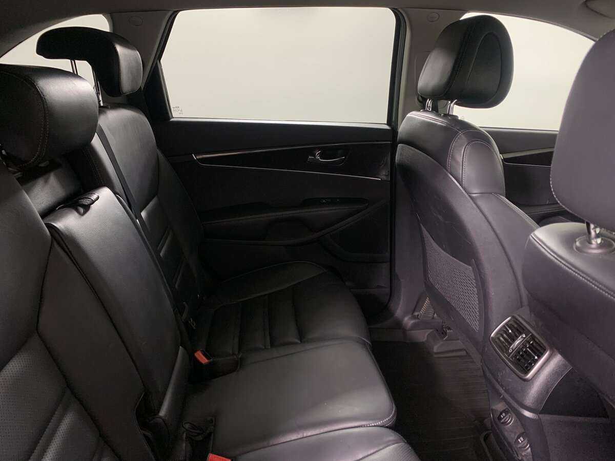 Б/У Киа Соренто 2016 года. Фото: #17