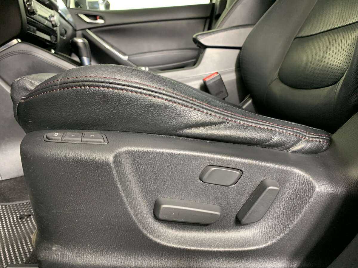 Б/У Мазда Ц-Икс-5 2017 года. Фото: #13