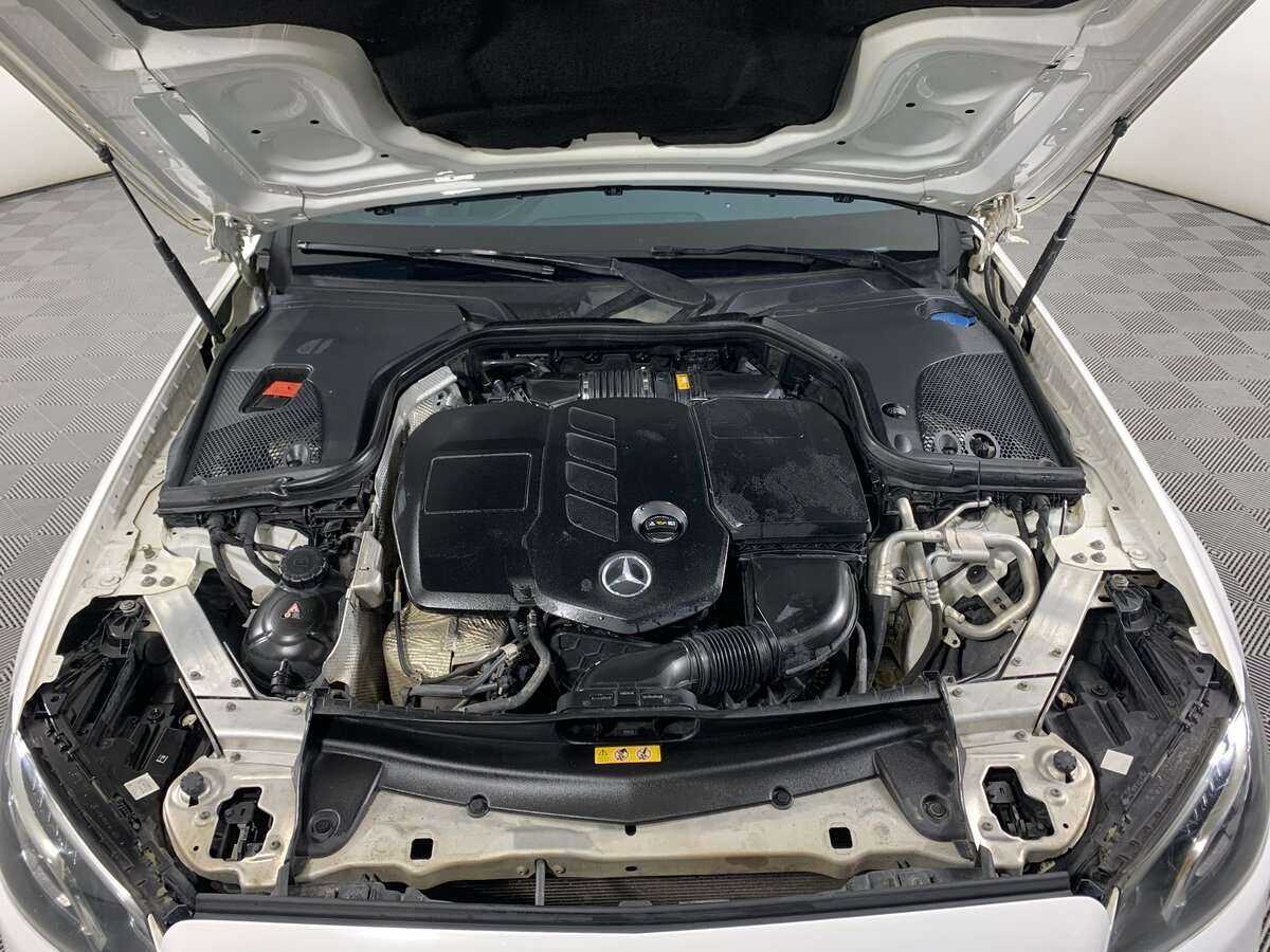 Б/У Мерседес-Бенц Е-Класс 2018 года. Фото: #10