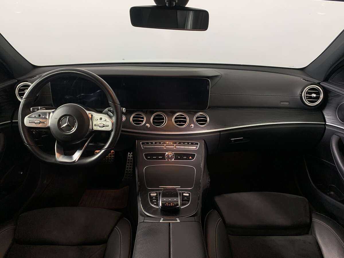 Б/У Мерседес-Бенц Е-Класс 2018 года. Фото: #13