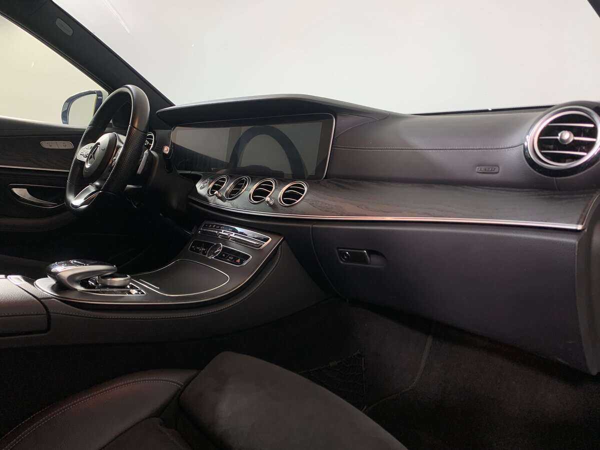 Б/У Мерседес-Бенц Е-Класс 2018 года. Фото: #15