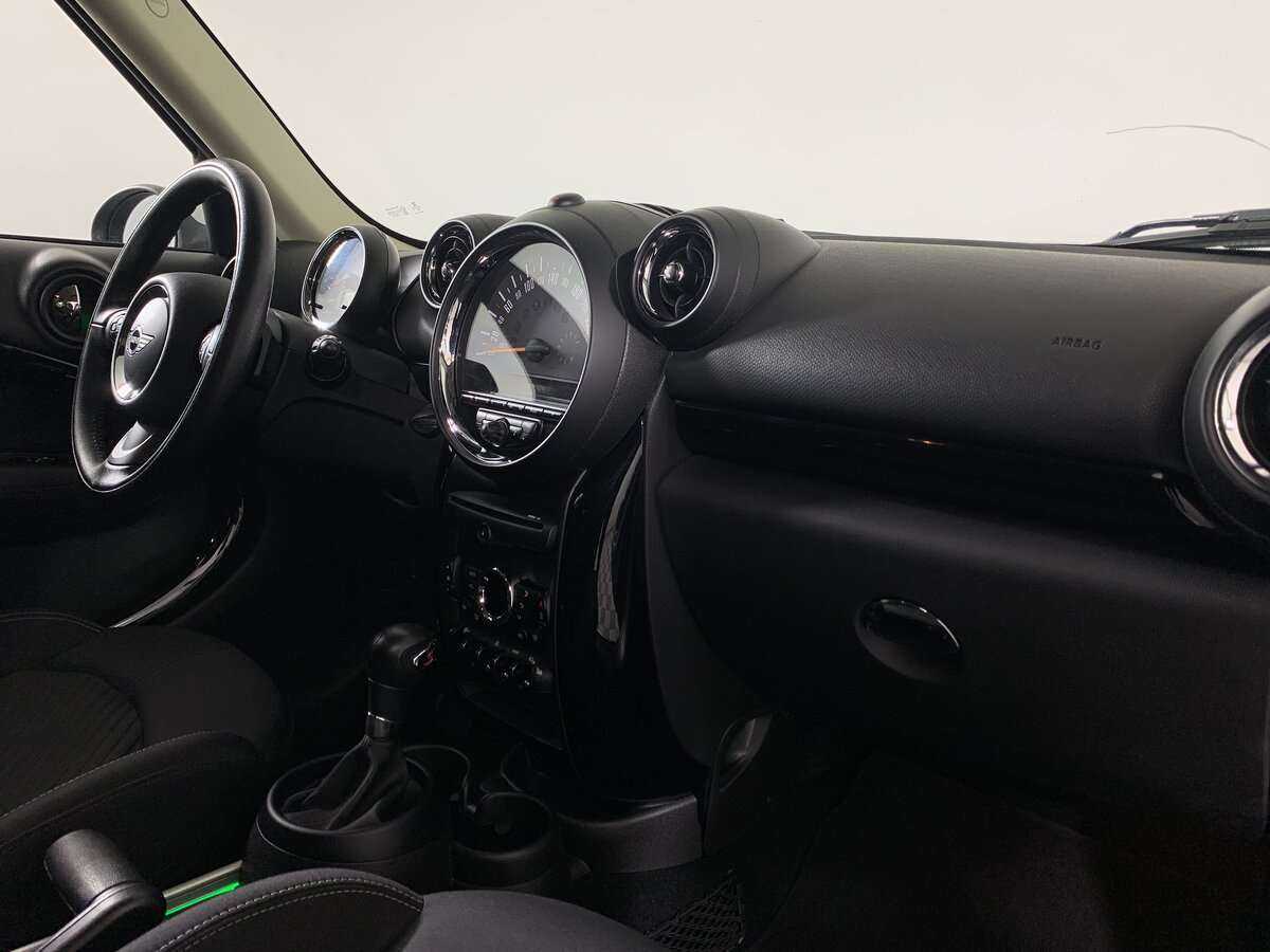 Б/У Мини Каунтримэн 2016 года. Фото: #10